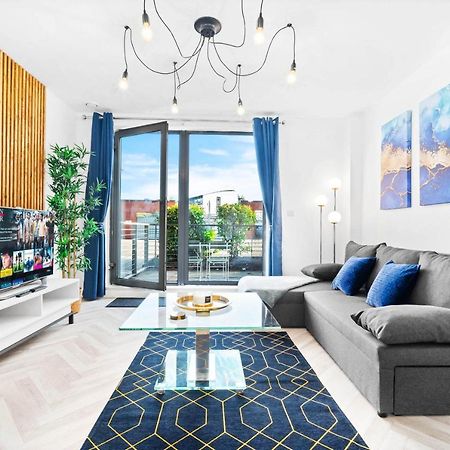 برمنغهام New Luxury City Centre Apartment By Azura Nights المظهر الخارجي الصورة