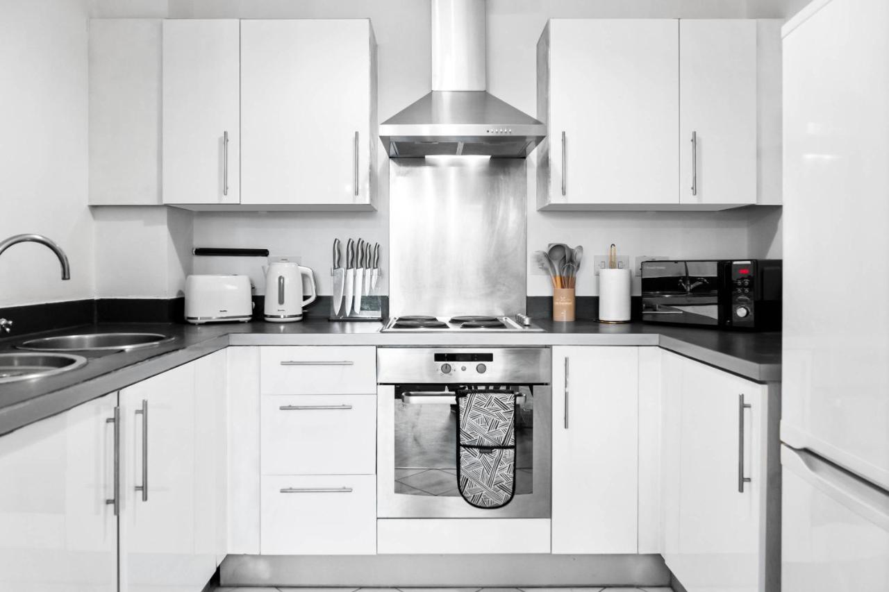 برمنغهام New Luxury City Centre Apartment By Azura Nights المظهر الخارجي الصورة