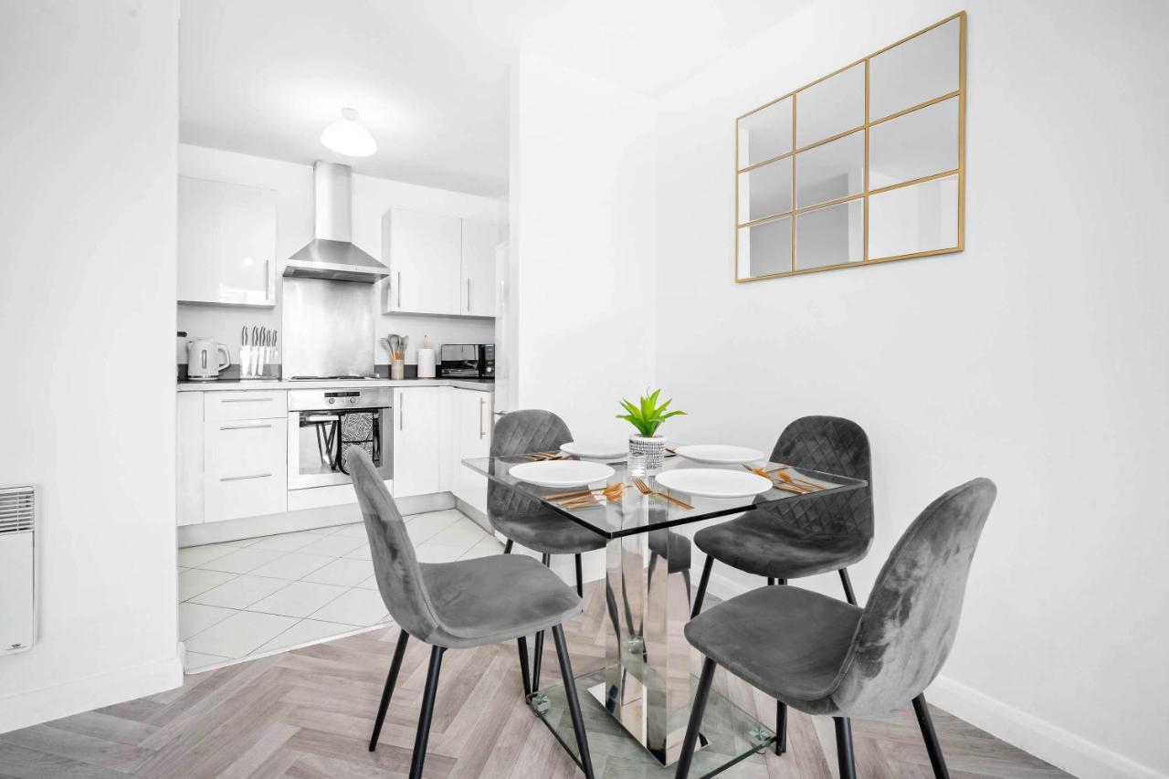 برمنغهام New Luxury City Centre Apartment By Azura Nights المظهر الخارجي الصورة